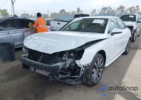 2021 Audi A4 Premium 40 Tfsi Quattro S Tronic z USA, uszkodzony, nr VIN WAUABAF44MN007277